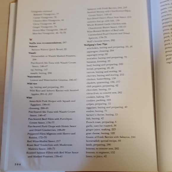 Wolfgang Puck Makes It Easy - Delicious Recipes for Your Home Kitchen - Picture 5 of 5